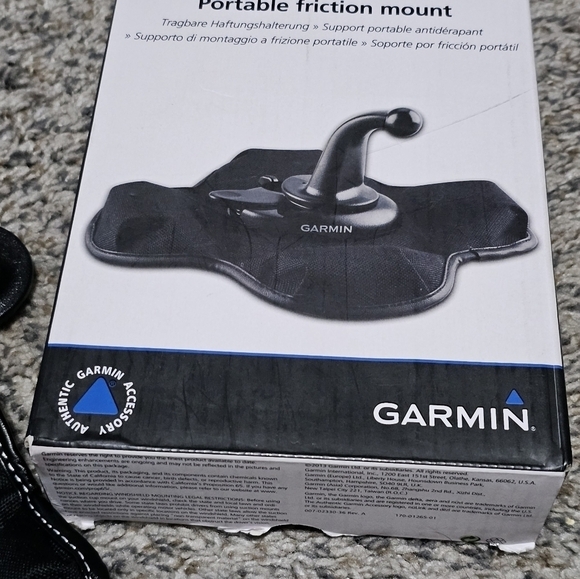 Garmin GPS Portable Friction Mount - Picture 3 of 7